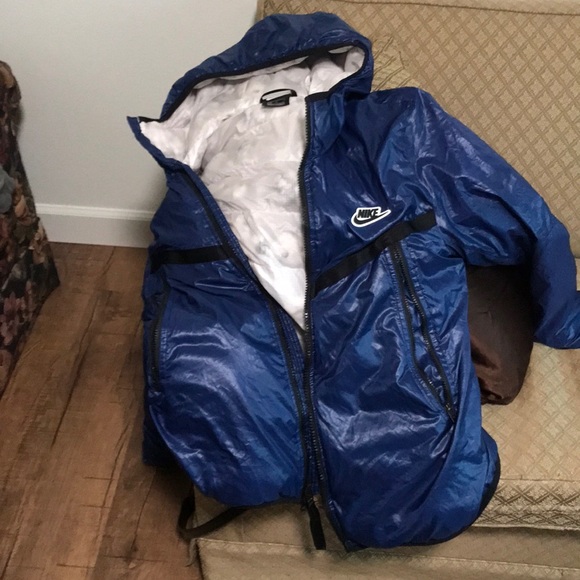 Brand new Nike coat - Picture 10 of 16